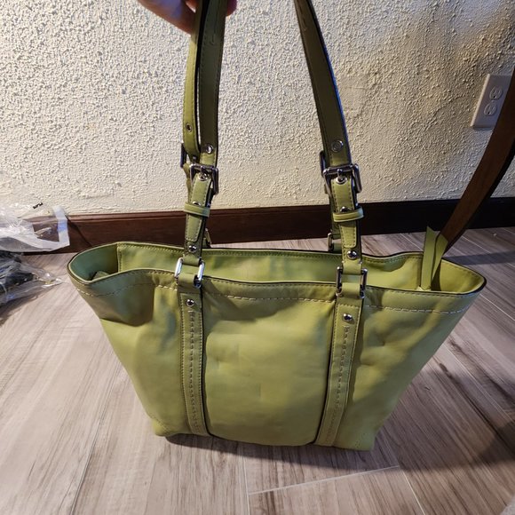 Coach Gallery East/West Green Leather Tote Bag Purse - Picture 2 of 12